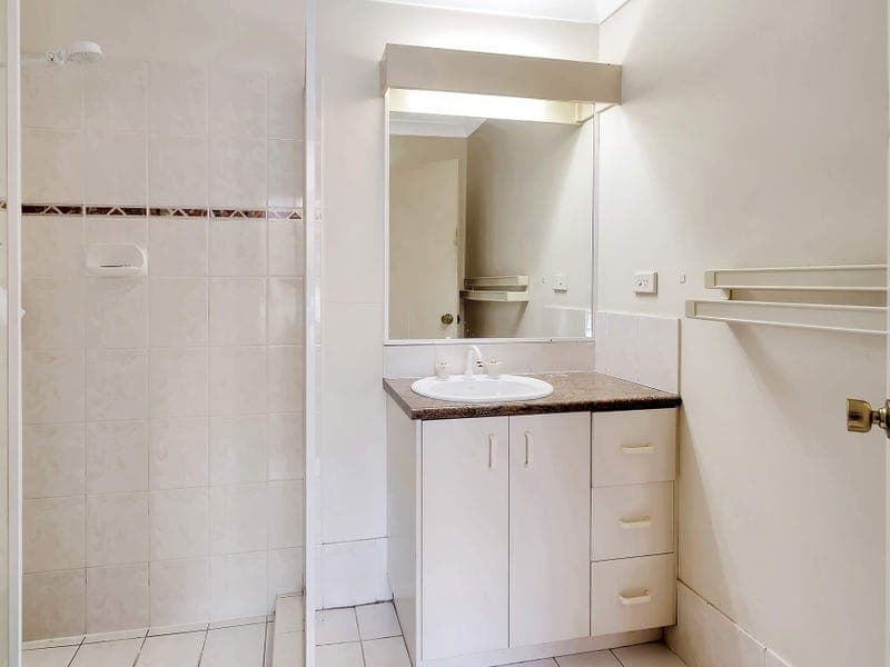 1/8 Doyalson Place, HELENSVALE  QLD  4212, Helensvale - Thumbnail 6