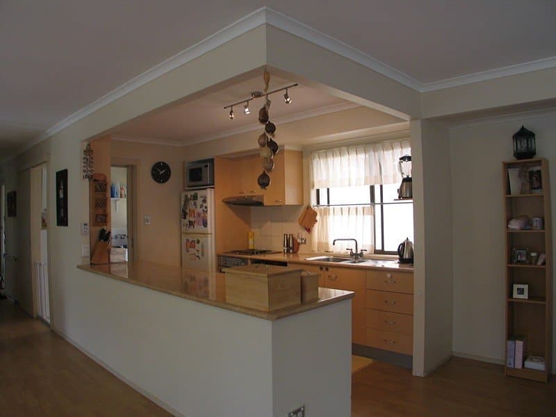 8 Guthrie Pde, CARRARA  QLD  4211, Carrara - Thumbnail 2