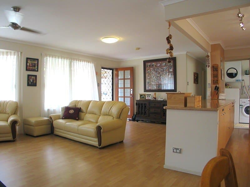 8 Guthrie Pde, CARRARA  QLD  4211, Carrara - Thumbnail 3