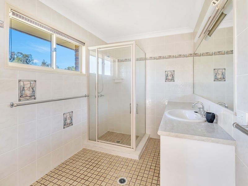 48 Gippsland Drive, HELENSVALE  QLD  4212, Helensvale - Thumbnail 3