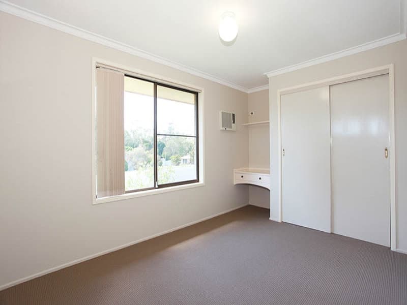 16 Parkes Drive, HELENSVALE  QLD  4212, Helensvale - Thumbnail 4