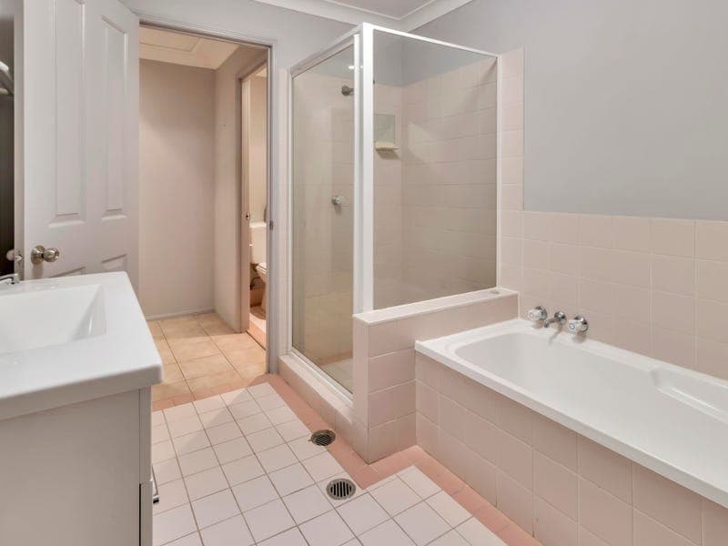 6/1 Doyalson Place, HELENSVALE  QLD  4212, Helensvale - Thumbnail 2