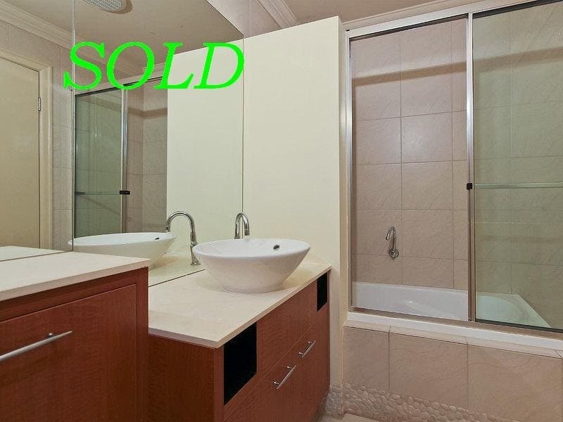1/7 Elliott Street, SURFERS PARADISE  QLD  4217, Surfers Paradise - Thumbnail 2
