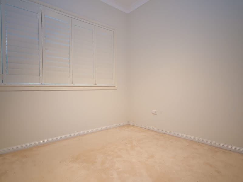 3 Hampshire Close, HIGHLAND PARK  QLD  4211, Highland Park - Thumbnail 2