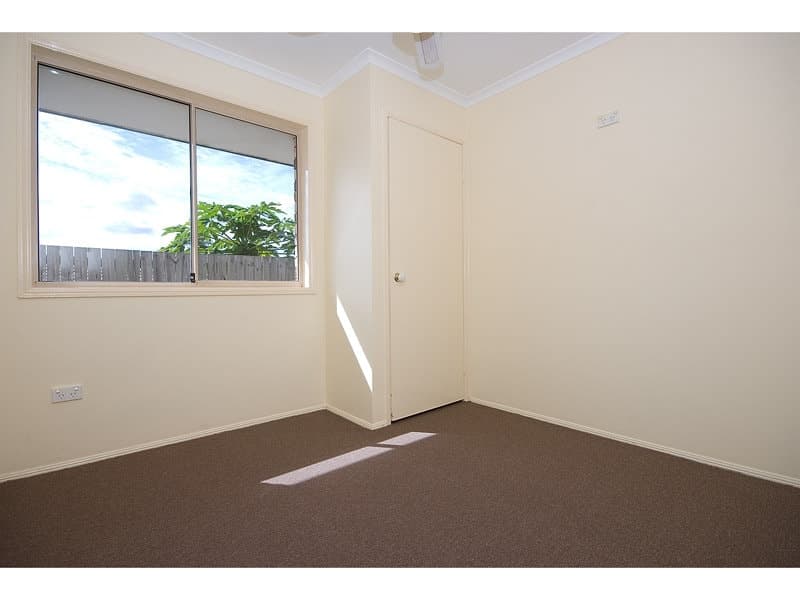 10 Knight Crescent, NERANG  QLD  4211, Nerang - Thumbnail 2