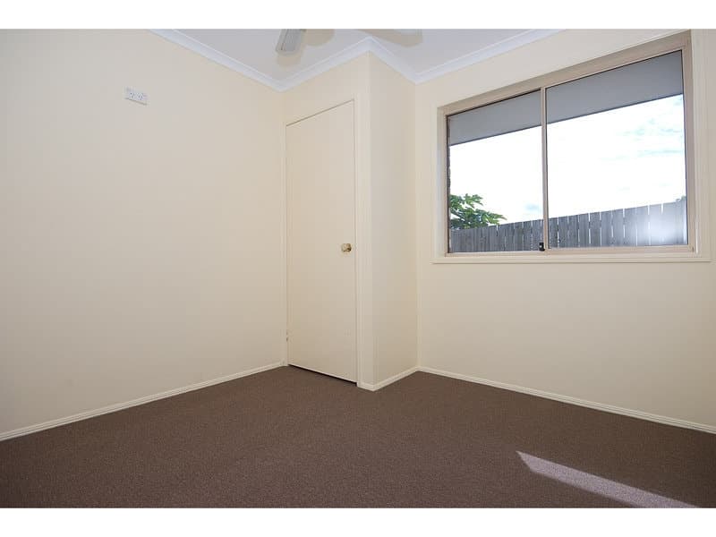 10 Knight Crescent, NERANG  QLD  4211, Nerang - Thumbnail 3