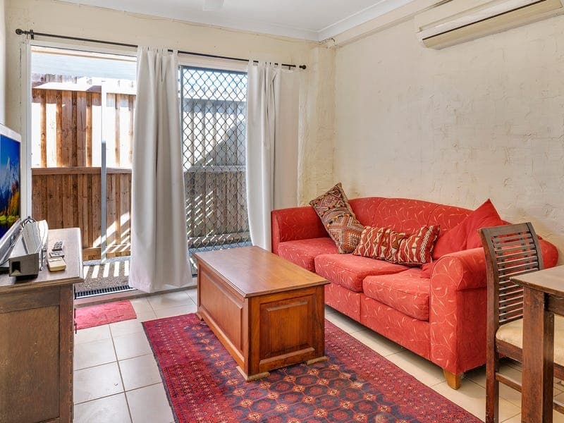 14 Boonah Ct, HELENSVALE  QLD  4212, Helensvale - Thumbnail 2