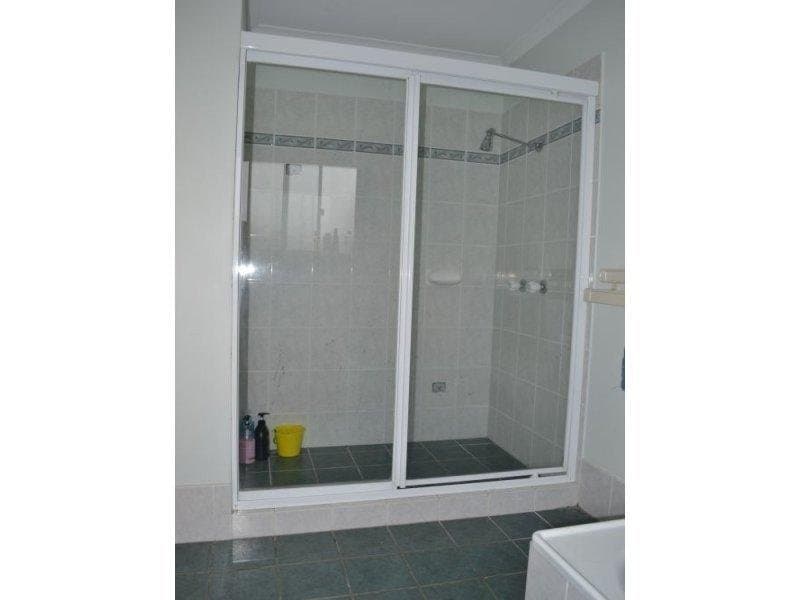 12 Knight Crescent, NERANG  QLD  4211, Nerang - Thumbnail 6