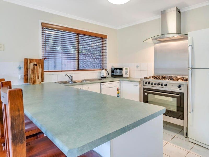 1 Corringle Close, HELENSVALE  QLD  4212, Helensvale - Thumbnail 2