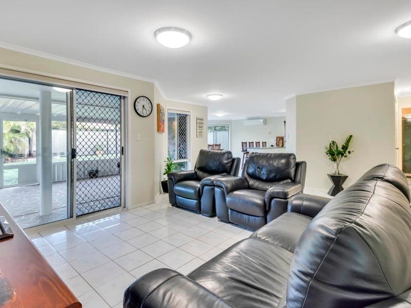 1 Corringle Close, HELENSVALE  QLD  4212, Helensvale - Thumbnail 8