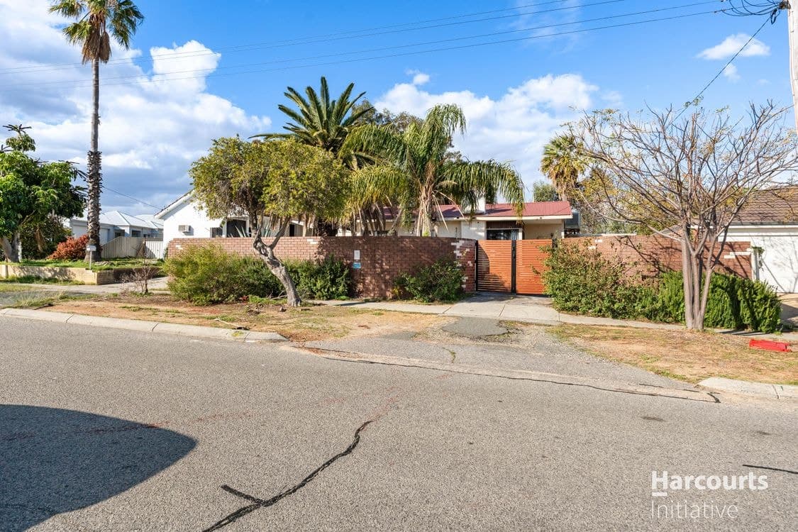 4 Mentone Road, BALGA, WA 6061, Balga - Thumbnail 3