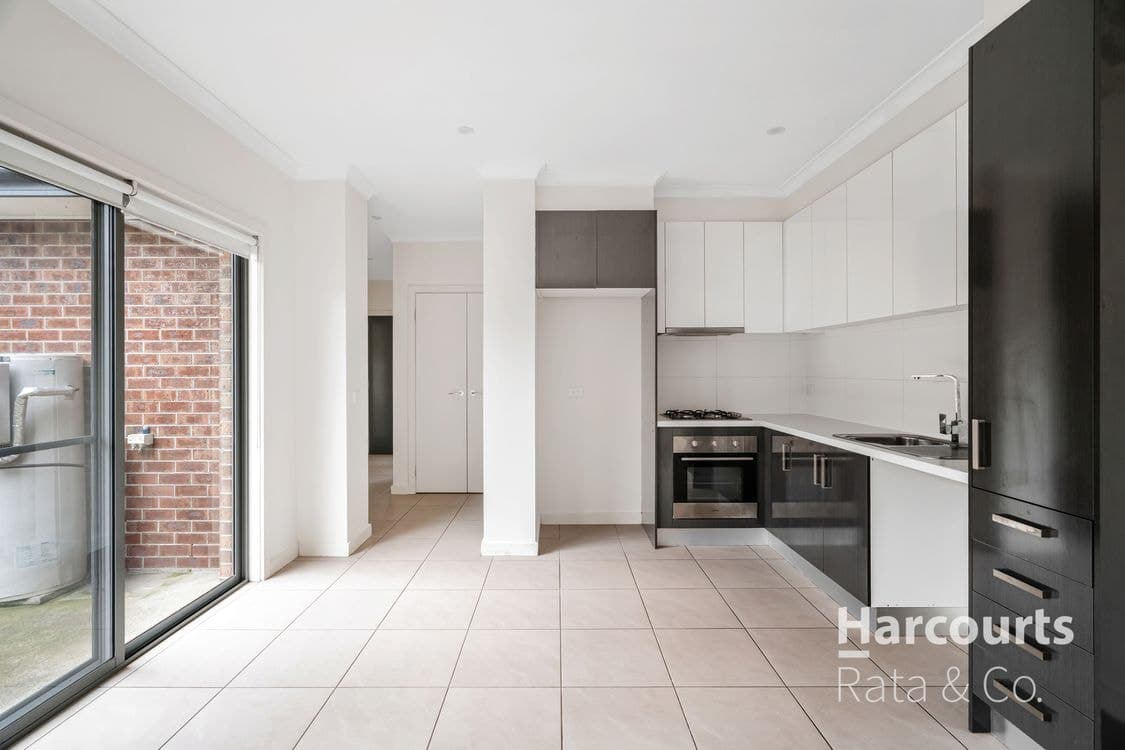 11 Chettam Street, Epping, VIC 3076, Epping - Thumbnail 2