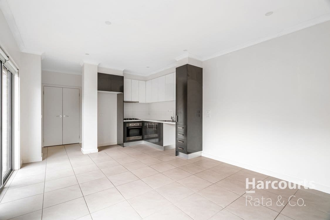 11 Chettam Street, Epping, VIC 3076, Epping - Thumbnail 5