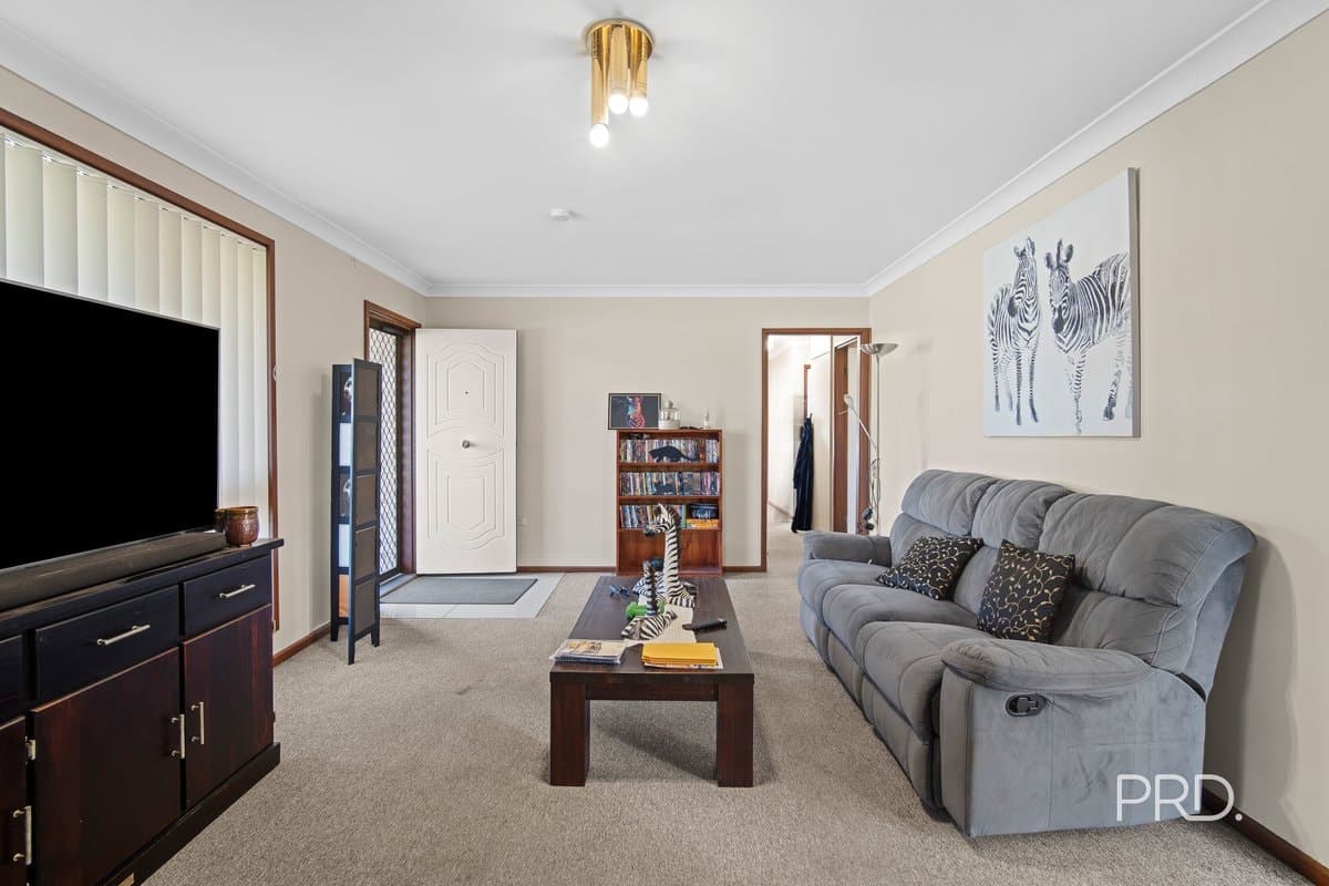 2 Fraser Street, MOUNT AUSTIN NSW 2650, Mount Austin - Thumbnail 3