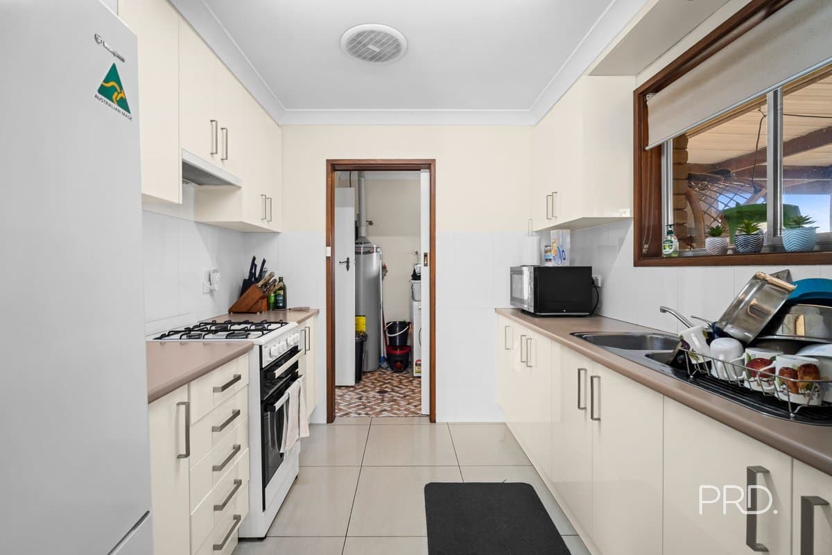 2 Fraser Street, MOUNT AUSTIN NSW 2650, Mount Austin - Thumbnail 5