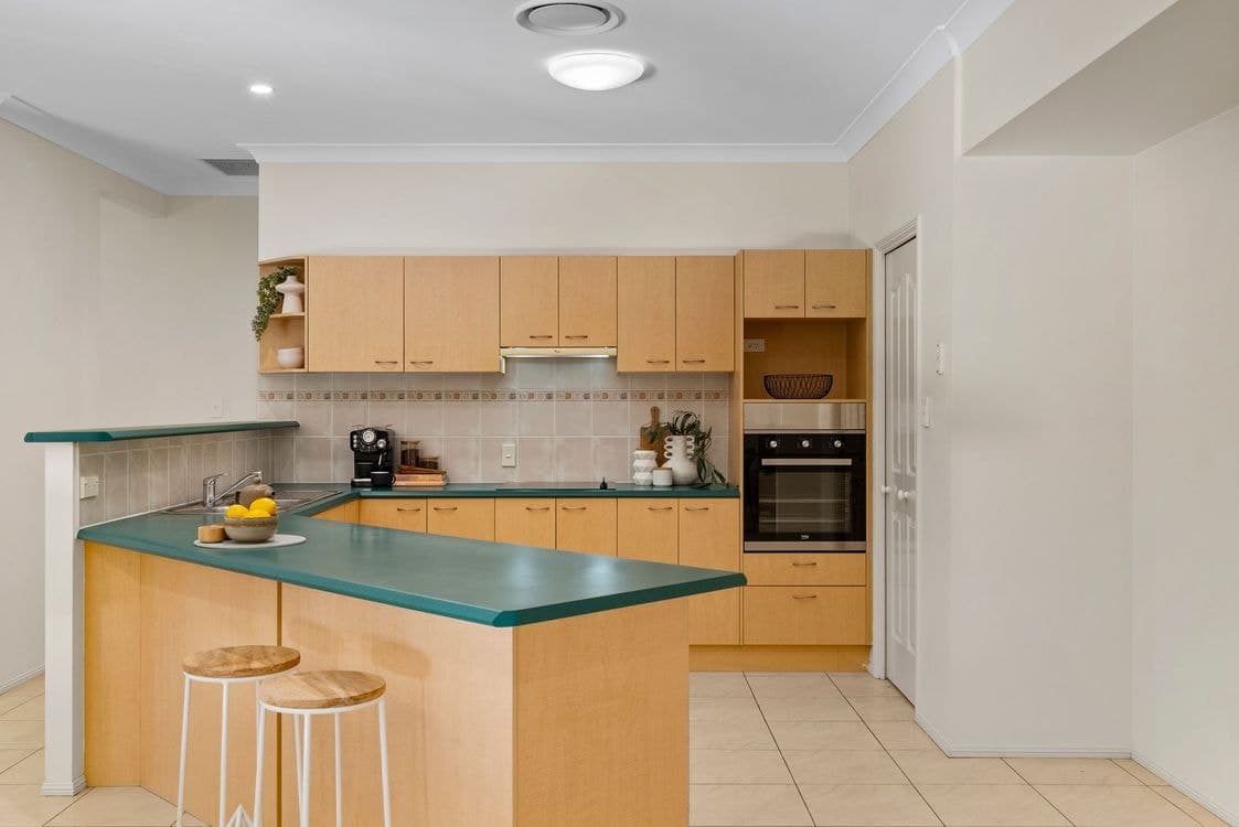 7 Pinehurst Court, ALBANY CREEK, QLD 4035, Albany Creek - Thumbnail 3