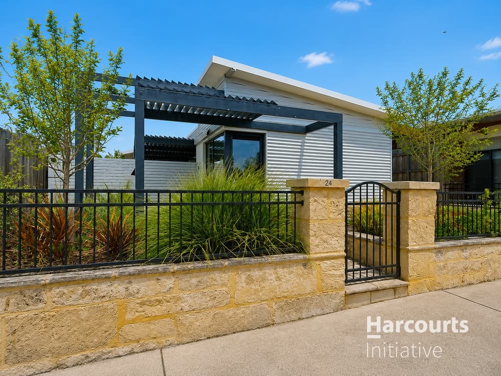 24 Dunrobin Drive, ELLENBROOK, WA 6069, Ellenbrook - Thumbnail 2