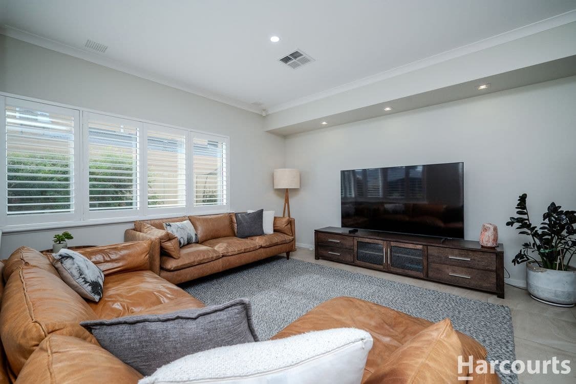 1 Kyby Place, CARRAMAR, WA 6031, Carramar - Thumbnail 7
