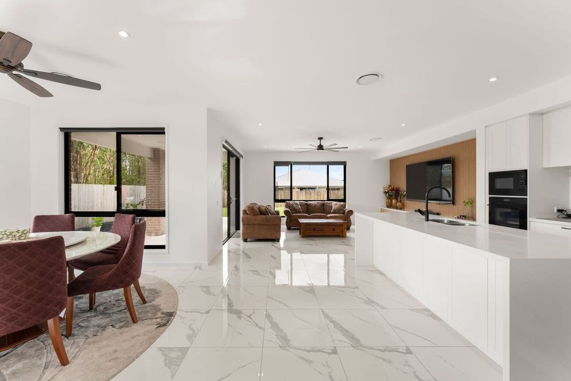 60 Storey Road, LOGAN VILLAGE, QLD 4207, Logan Village - Thumbnail 2