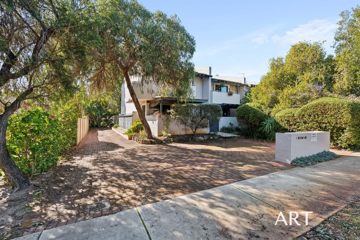 1 / 1 Weston Avenue, South Perth WA 6151, Under Application - Spacious & Well-Located Unit In The Heart Of South Perth - Thumbnail 2