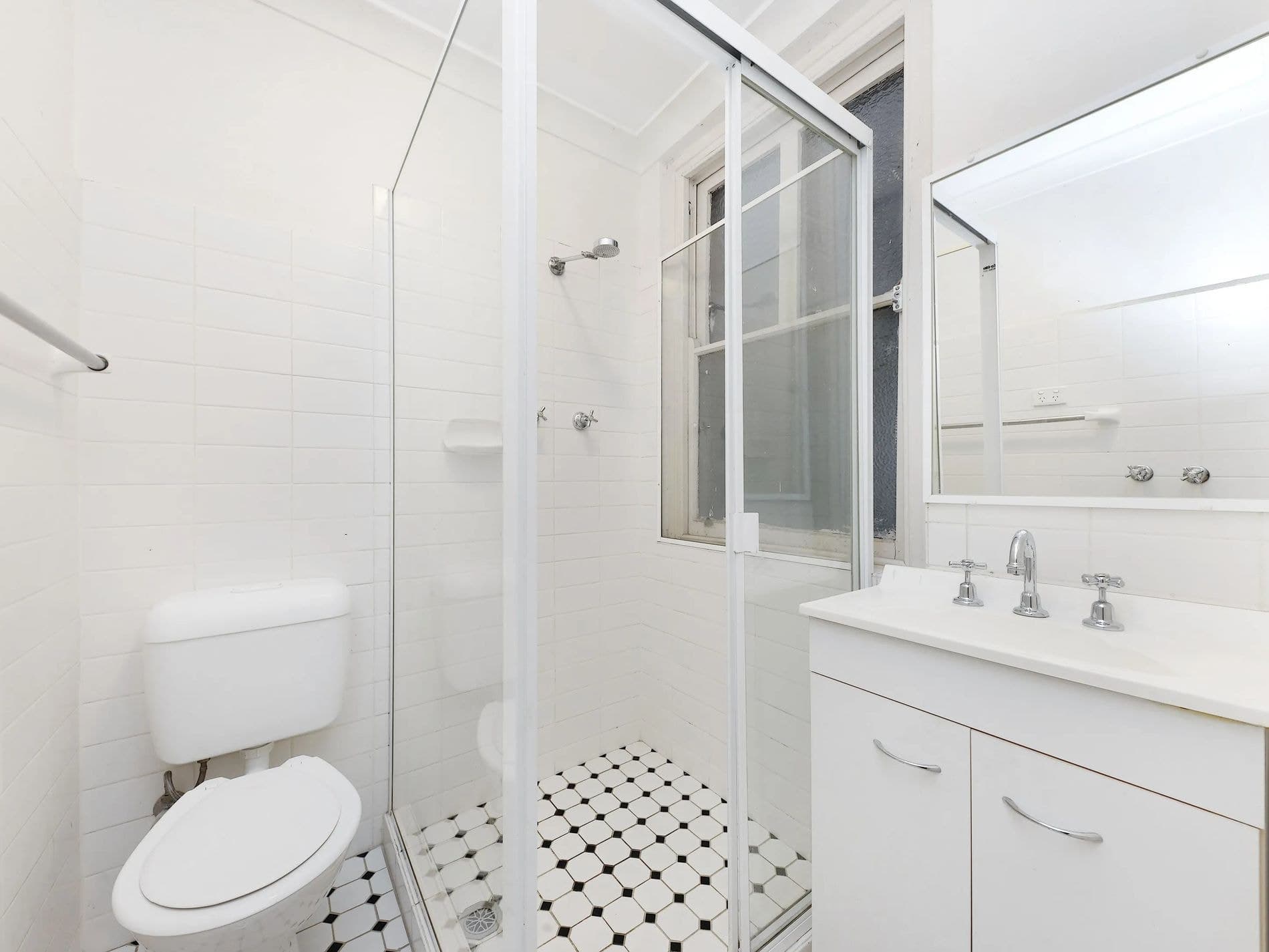 16 / 25 Elizabeth Bay Road, Elizabeth Bay, Elizabeth Bay - Thumbnail 3
