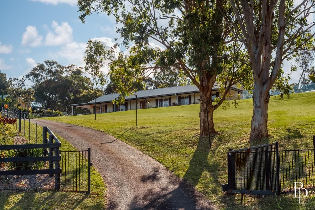 6 Allawah Place, Dunmore - Image 1