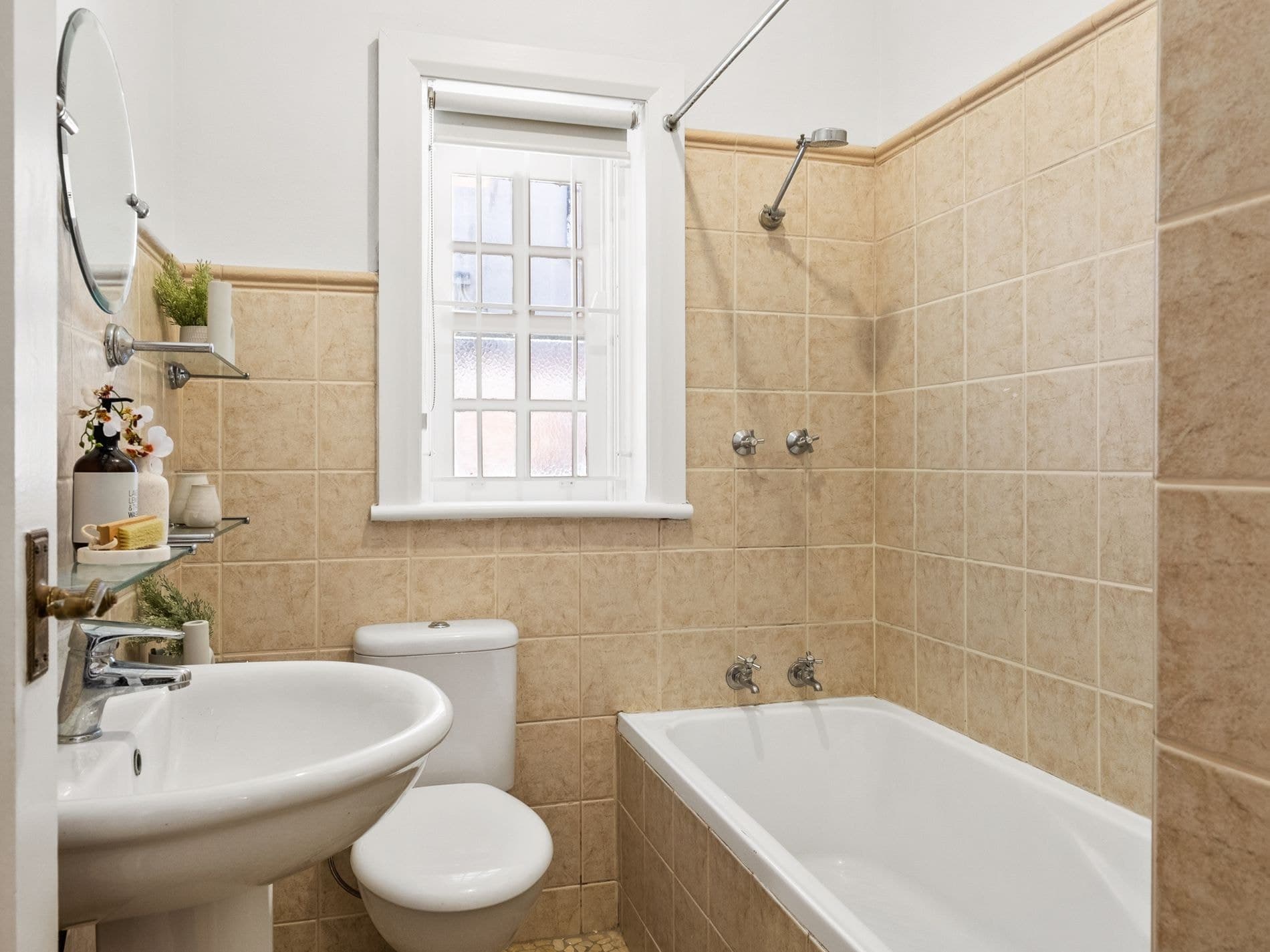 2 / 63 Elizabeth Bay Road, Elizabeth Bay, Elizabeth Bay - Image 1