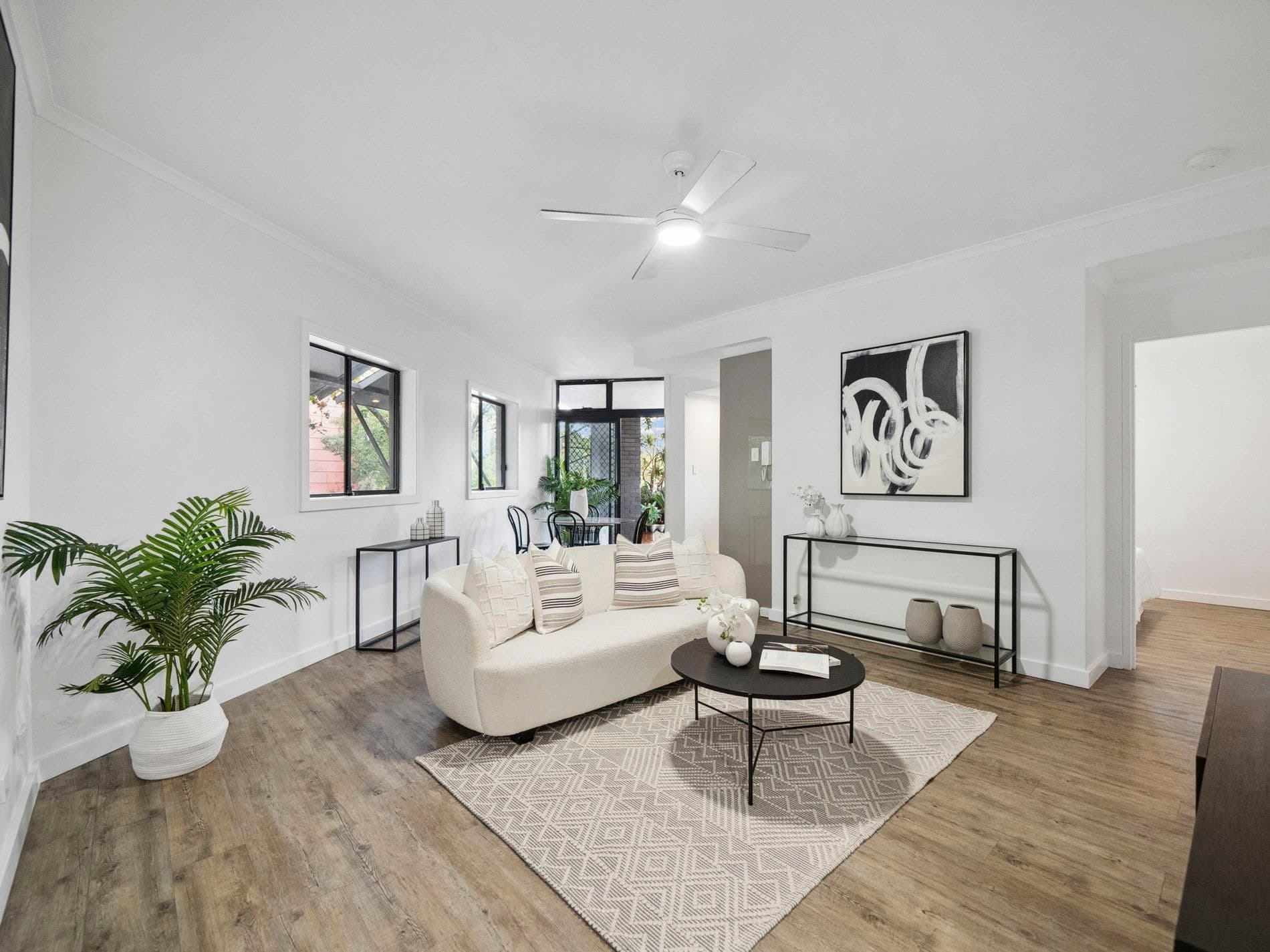 5 / 3-13 Erskineville Road, Newtown, Newtown - Thumbnail 4