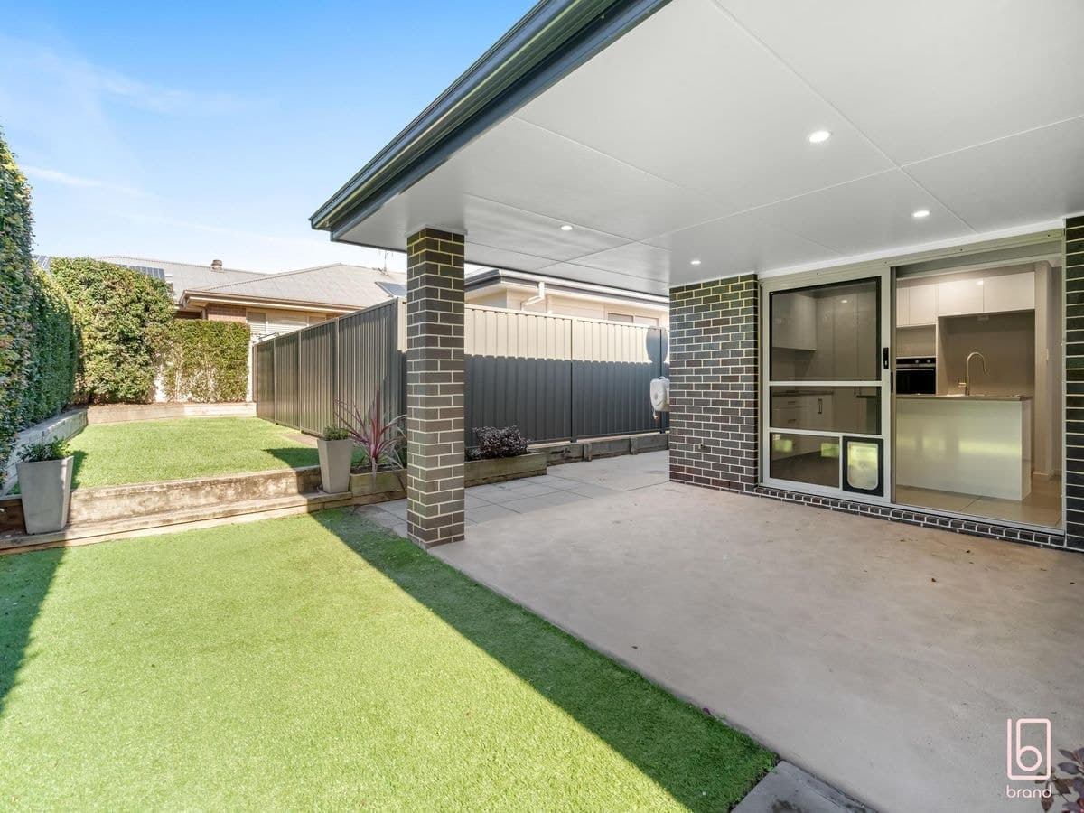 5 Ashbrook Street, WOONGARRAH, Woongarrah - Thumbnail 2