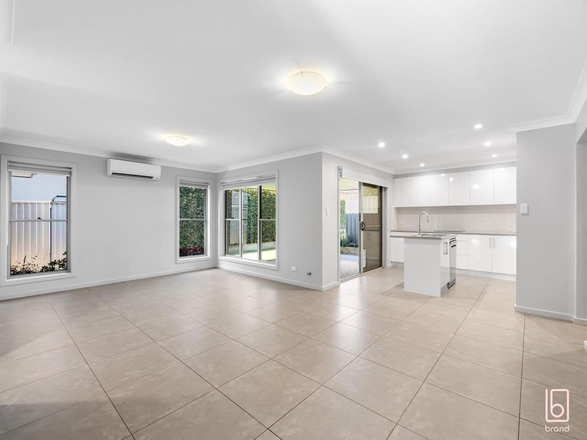 5 Ashbrook Street, WOONGARRAH, Woongarrah - Thumbnail 4