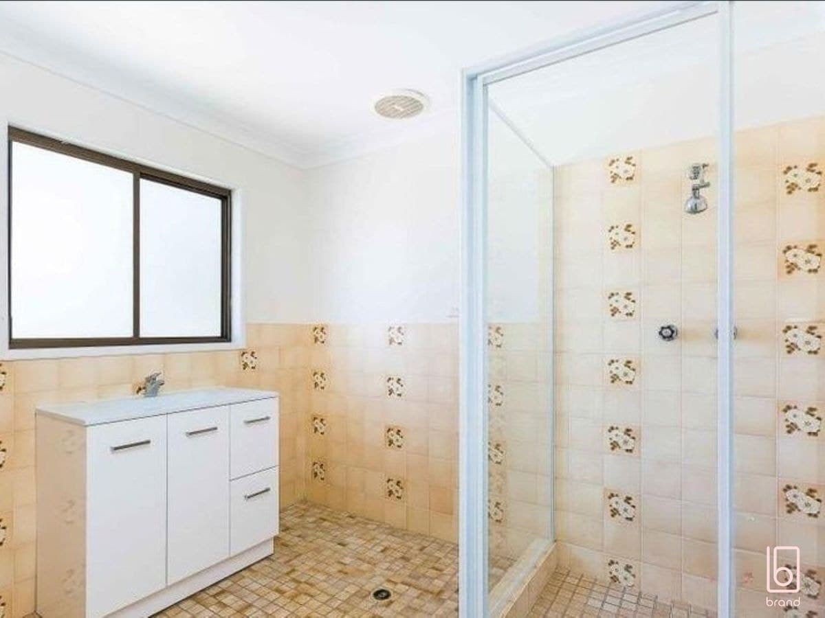 26 Campbell Parade, MANNERING PARK, Mannering Park - Image 1