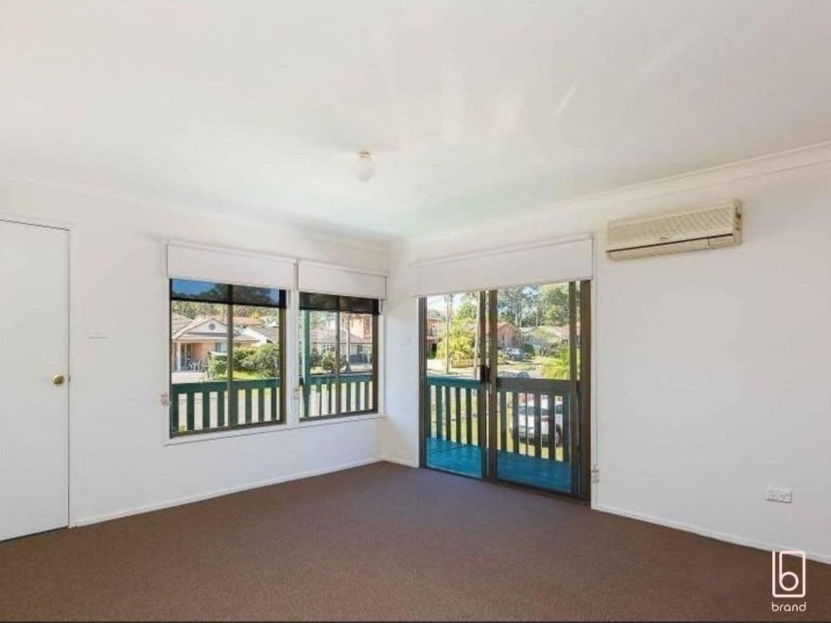 26 Campbell Parade, MANNERING PARK, Mannering Park - Thumbnail 5
