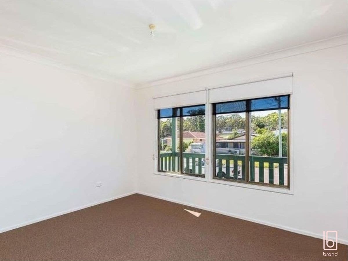 26 Campbell Parade, MANNERING PARK, Mannering Park - Thumbnail 6