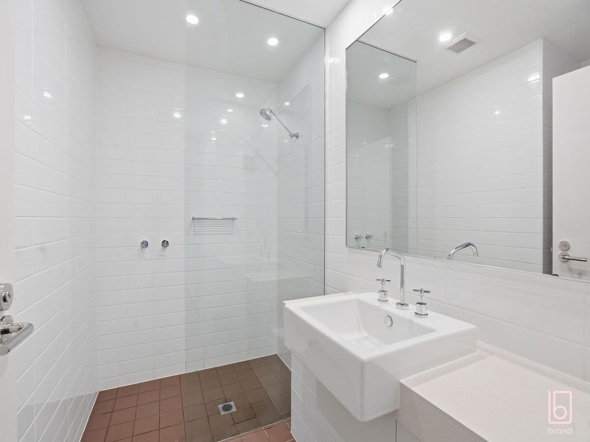 1005 / 3 Birkdale Place, MAGENTA, Magenta - Image 1