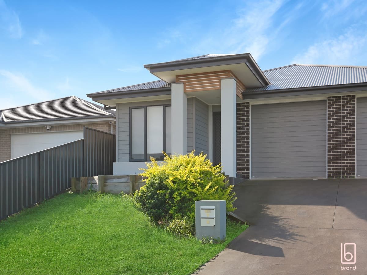 34 Bradman Drive, WOONGARRAH, Woongarrah - Thumbnail 3