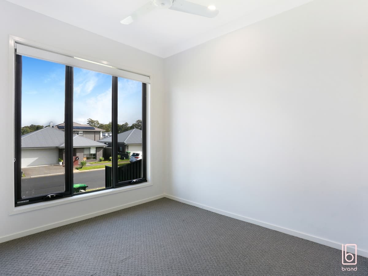 34 Bradman Drive, WOONGARRAH, Woongarrah - Thumbnail 8