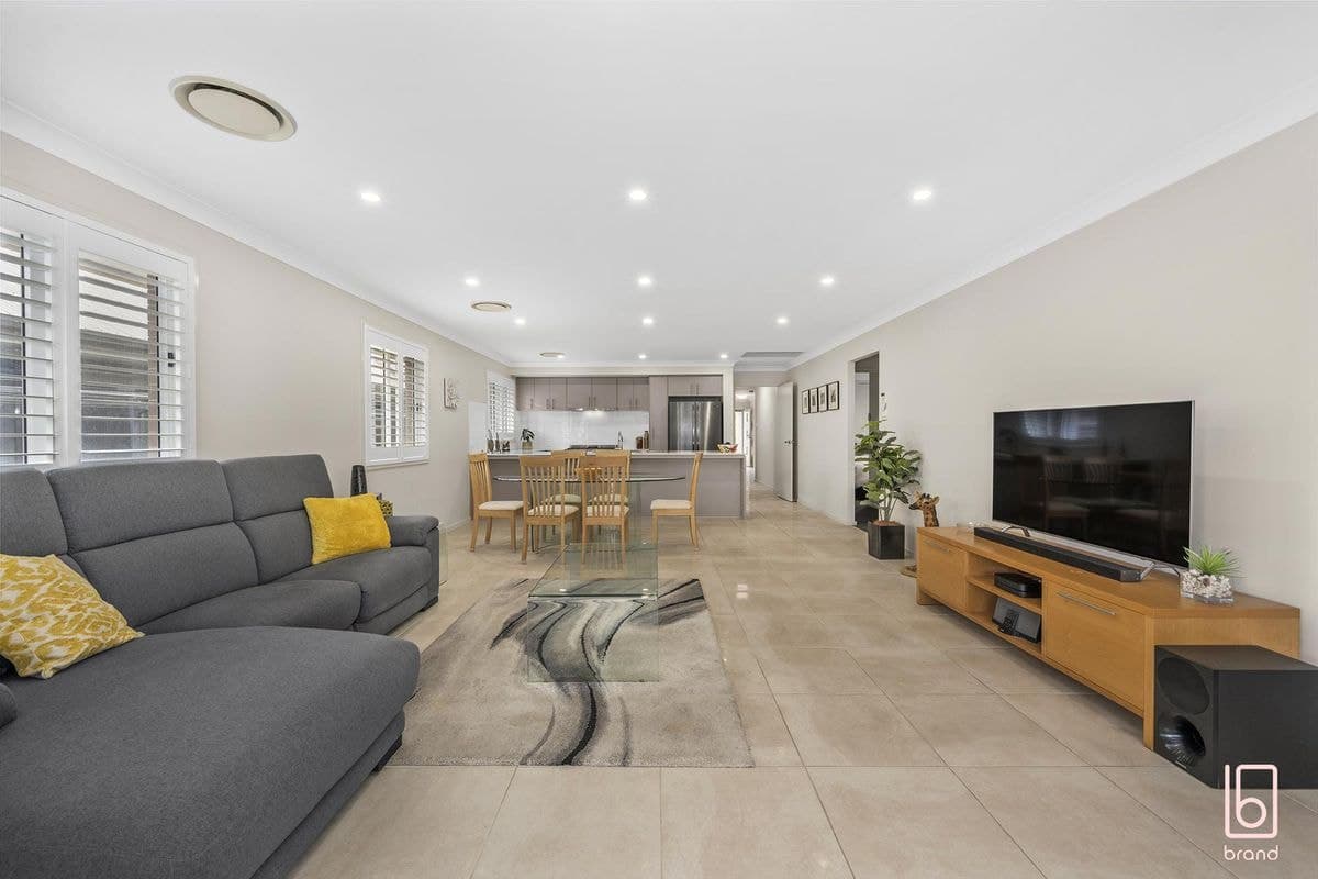 8 Eastwood Avenue, HAMLYN TERRACE, Hamlyn Terrace - Thumbnail 5