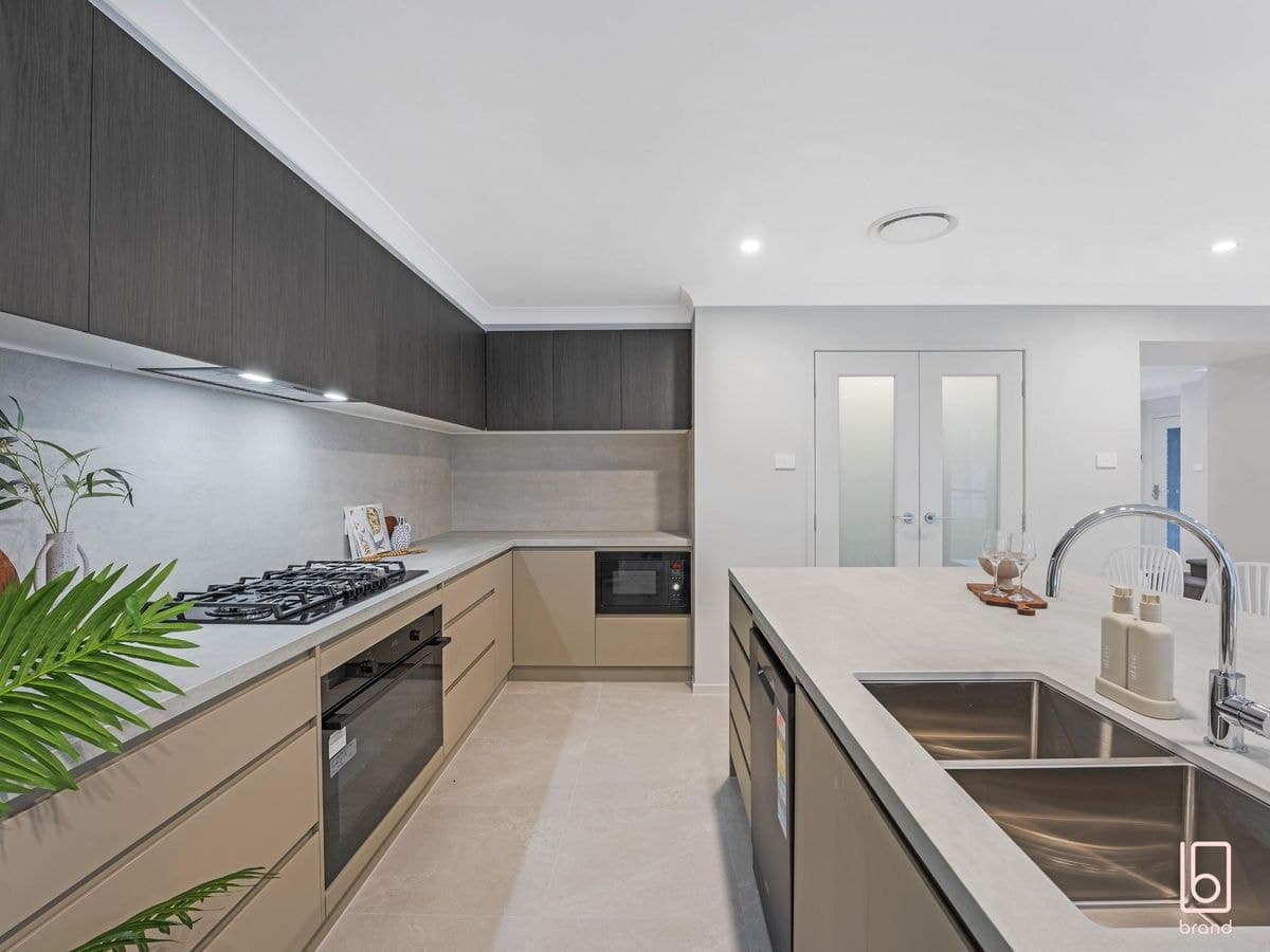15 Mary Mackillop Drive, WOONGARRAH, Woongarrah - Thumbnail 4