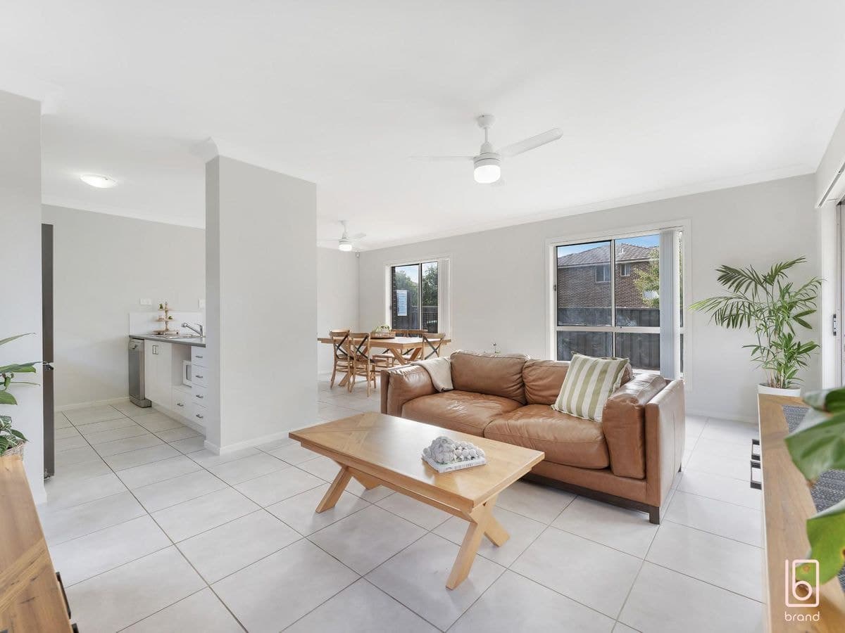 8 Darcey Street, WOONGARRAH, Woongarrah - Thumbnail 5