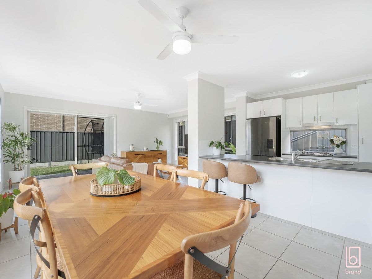8 Darcey Street, WOONGARRAH, Woongarrah - Thumbnail 7