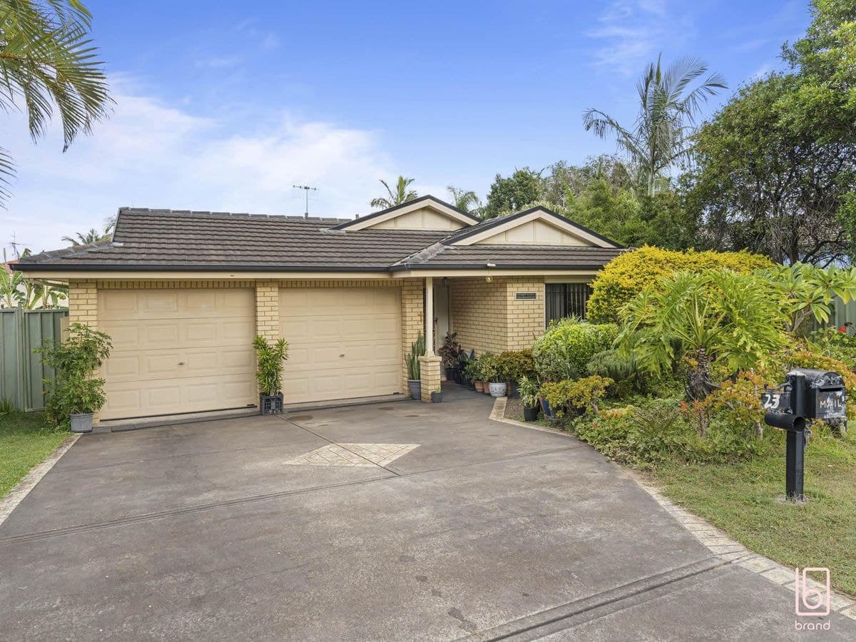 23 Lady Laurel Drive, BLUE HAVEN, Blue Haven - Thumbnail 3