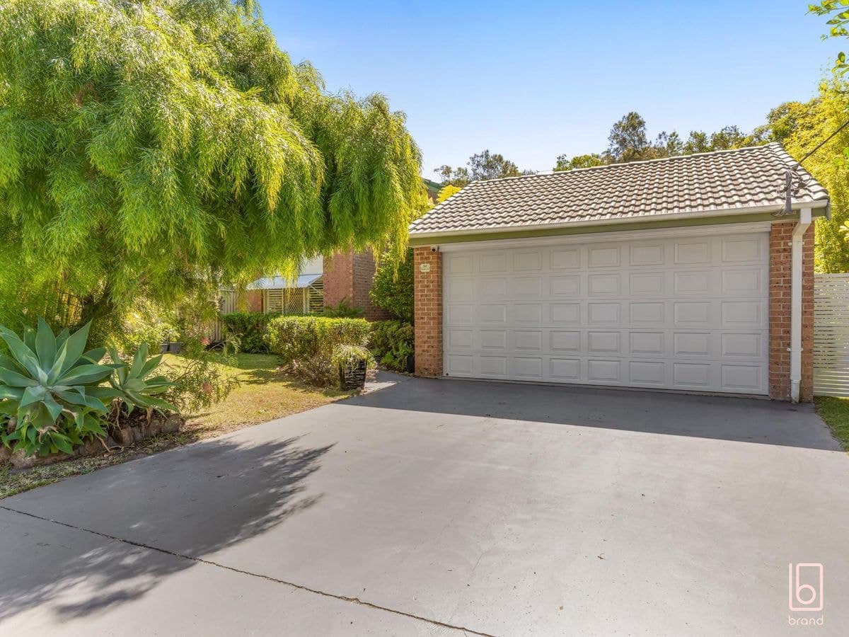 34 Nicholson Crescent, NORAVILLE, Noraville - Thumbnail 4