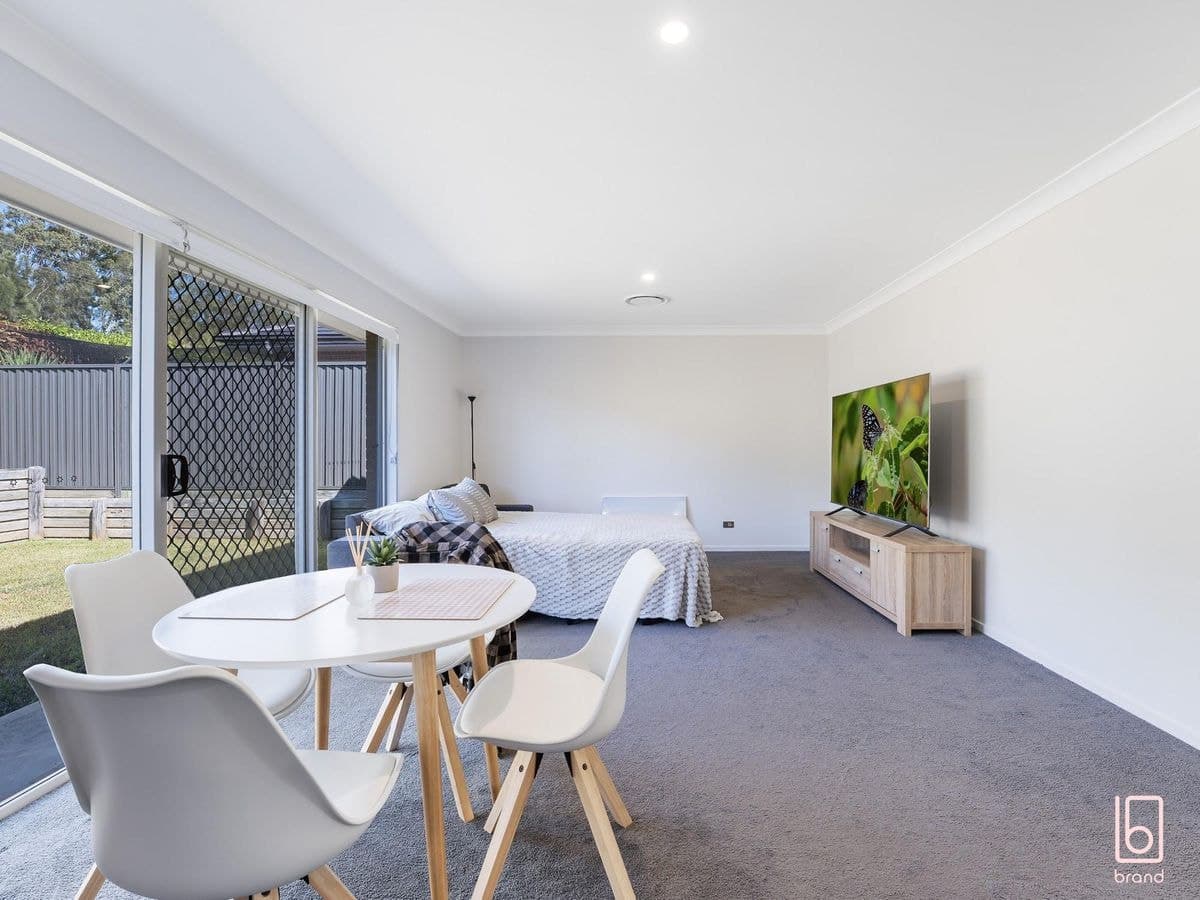 2 Eucalyptus Close, HAMLYN TERRACE, Hamlyn Terrace - Thumbnail 3