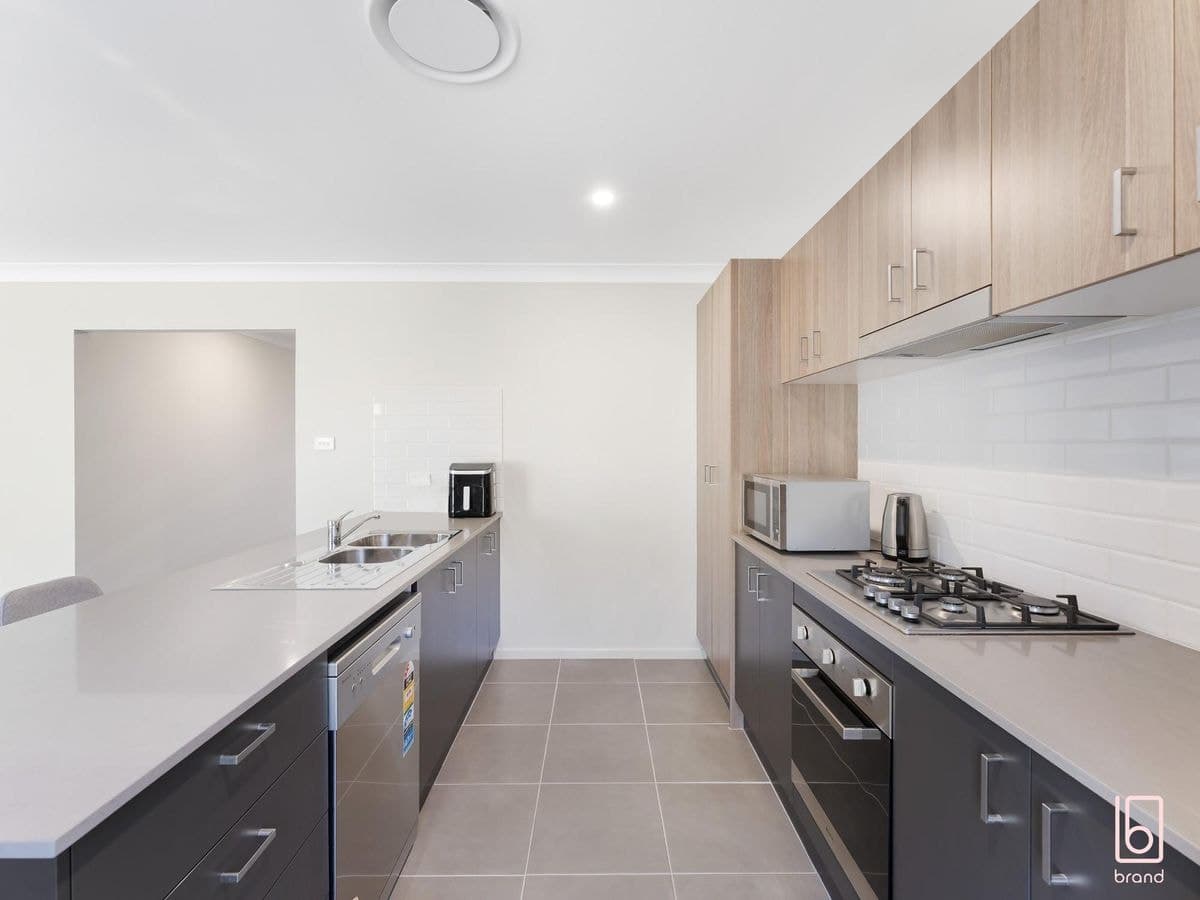 2 Eucalyptus Close, HAMLYN TERRACE, Hamlyn Terrace - Thumbnail 4