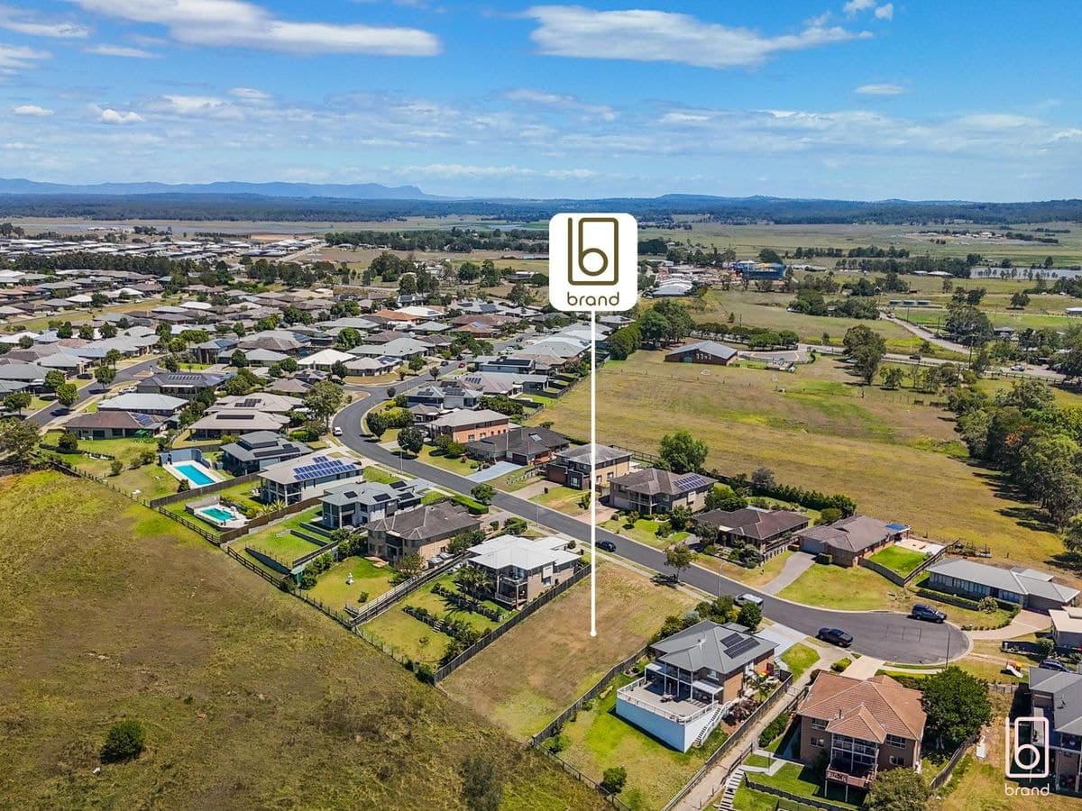 38 James Leslie Drive, GILLIESTON HEIGHTS, Gillieston Heights - Thumbnail 3
