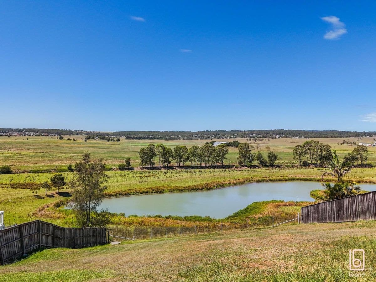 38 James Leslie Drive, GILLIESTON HEIGHTS, Gillieston Heights - Thumbnail 5