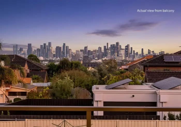 24 Windsor Drive, Avondale Heights, Avondale Heights - Thumbnail 3