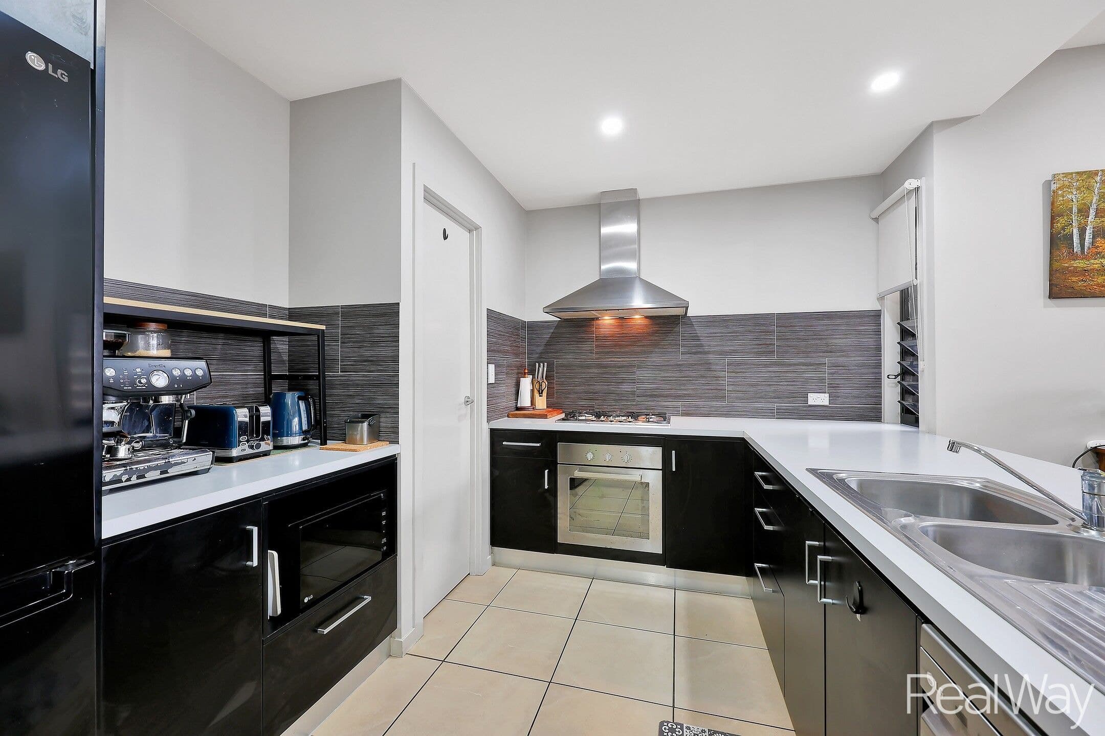 1 / 12 Water Street, Bundaberg South QLD 4670, Bundaberg South - Thumbnail 4