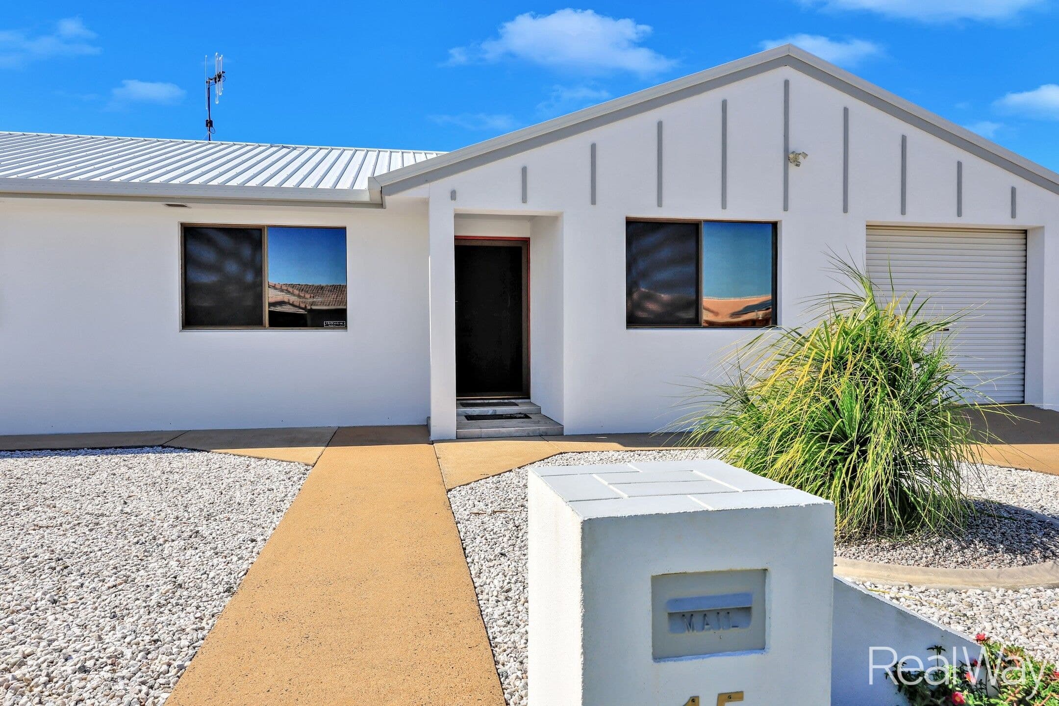 15 Jensen Street, Avenell Heights QLD 4670, Avenell Heights - Thumbnail 5