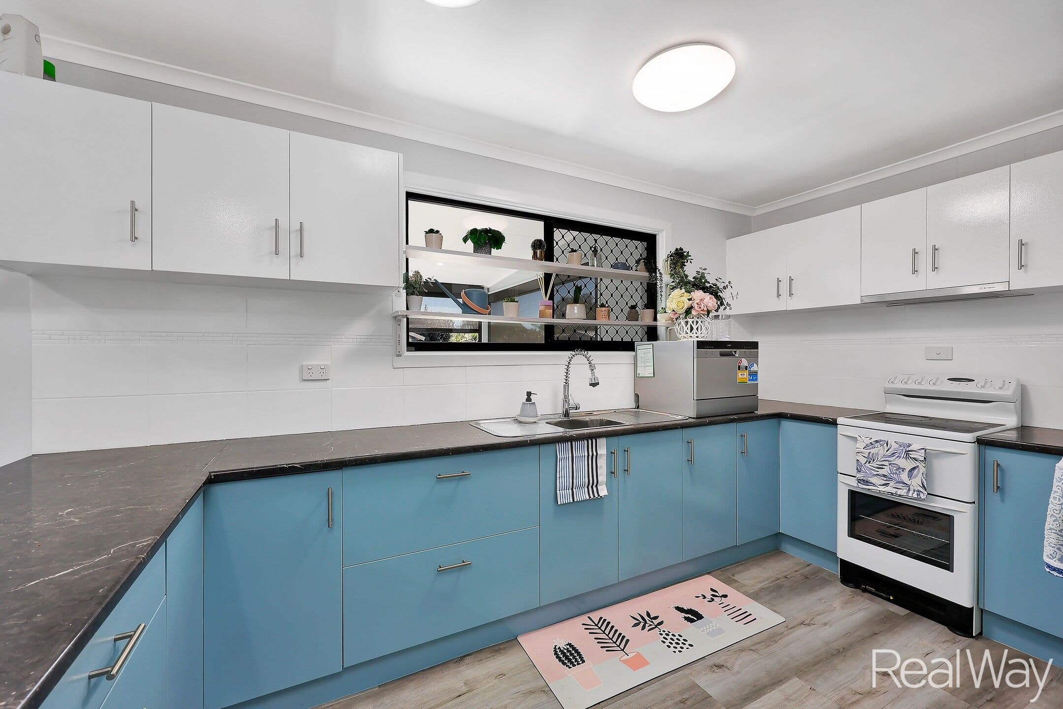 6 Gray Avenue, Bundaberg South QLD 4670, Bundaberg South - Thumbnail 8
